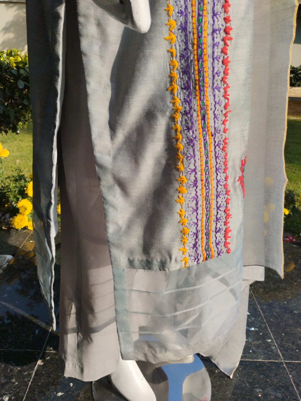 Khaddi Lawn Embroided 3piece