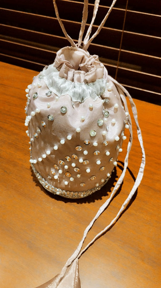 Lilac Pouch